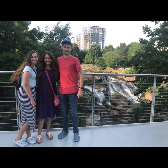 Meet your Posher, Jessica - Picture 5 of 8